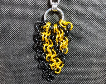 Heraldic Spearhead Pendant "Loyal Bendy" - Anodized Aluminum Chainmaille Jewelry