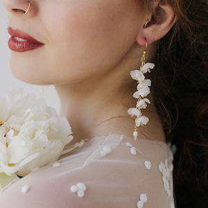 Flower Earrings, Bridal Earrings, Wedding Earrings, Statement Earrings, Bride Earrings, Drop Earrings, Floral Earrings, Silk Flower Earrings