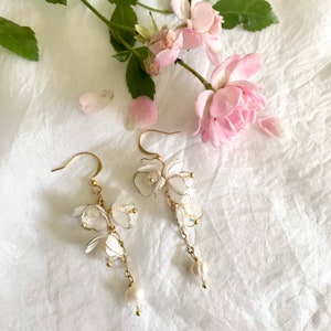 Floral Bridal Earrings, Flower Earrings, Wedding Earrings, Bride Earrings, Drop Earrings, Floral Earrings, Silk Flower Earrings, Silk Floral