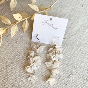 Wedding Earrings, Flower Earrings, bridal Earrings, Statement Earrings, Bride Earrings, Drop Earrings, Floral Earrings, Silk Flower Earrings