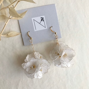 Wedding Earrings, Bridal Earrings ,Flower Earrings, Wedding Jewelry , Bridesmaids Earrings, Statement earrings, Gold, Silver