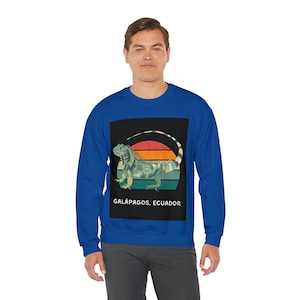 Galapagos Iguana Unisex Heavy Blend™ Crewneck Sweatshirt