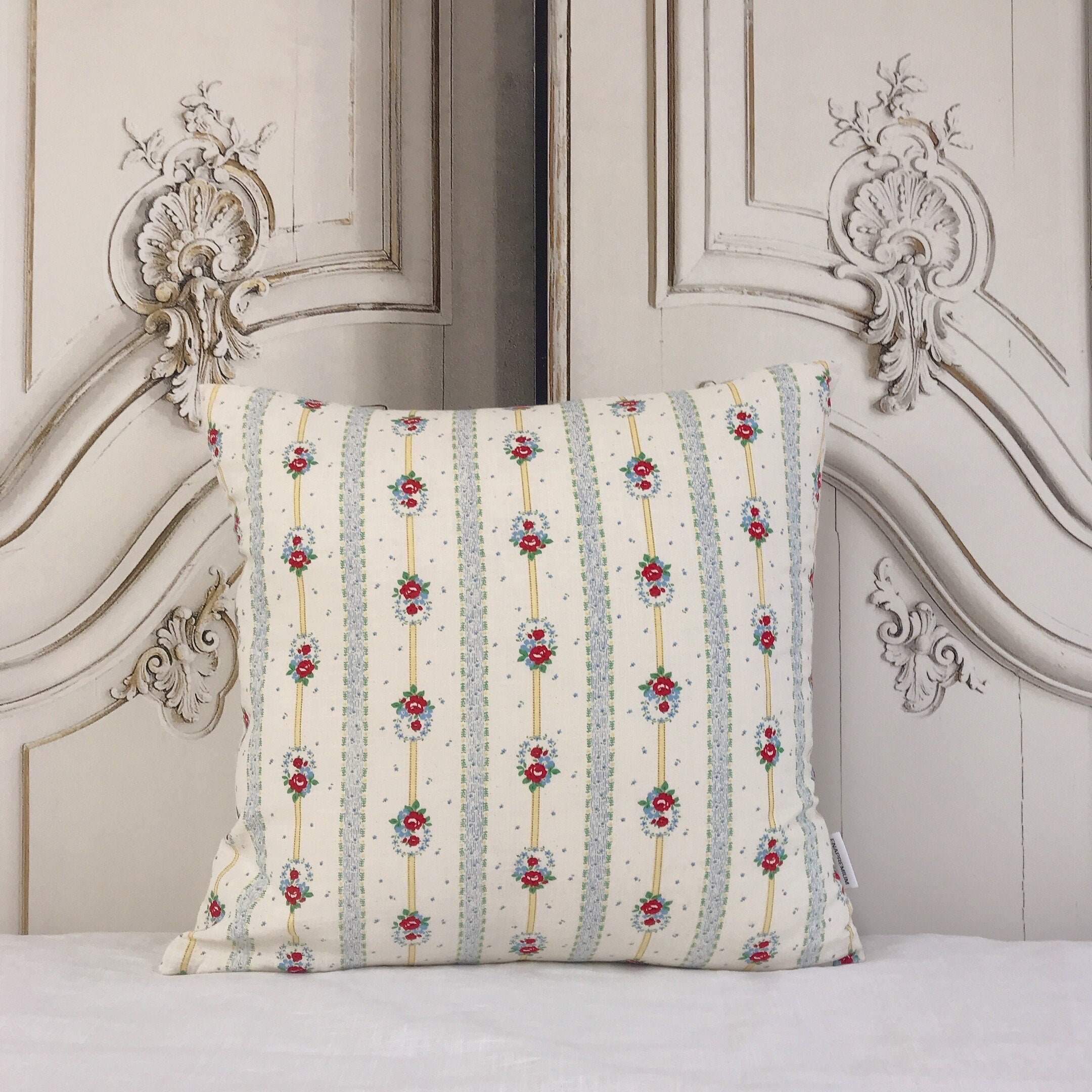 Modern Vintage Red Floral Yellow Vertical Stripes Pillow Cover Light Natural Beige Background Decorative Square Cushion Case 18 20 26