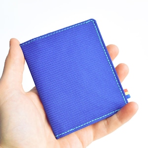 Portefeuille végétalien en Cordura. Portefeuille à deux volets pour homme. Portefeuille fin. Portefeuille fin. Minimaliste. Portefeuille recyclé. Bleu roi