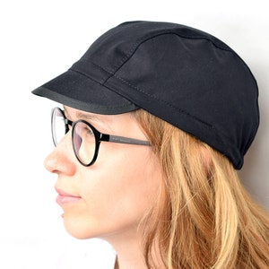 All black cycling cap. Cotton cycle hat with city state name on the brim image 4