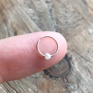 Super thin 14k gold/rose gold filled cartilage/tragus/rook/daith/helix/snug earring nose ring hoop with tiny faux pearl bead-dainty