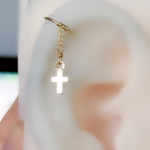 18/20/22 gauge/24 gauge 14k gold/rose gold filled cartilage thin earring hoop-tiny 14k gold filled tiny cross chain helix jewelry