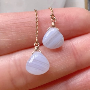 Natürliche leichte blassblaue Spitze Achat Edelstein zierliche Einfädler Ohrring Minimalistische Ohrring Kette Piercing Heilkristall Schmuck für jeden Tag