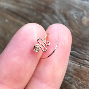 Orecchino/anello al naso super sottile in argento 925 riempito di oro rosa 14k/cartilagine/elica - doppio anello - foro singolo per orecchino - spirale rotonda - calibro 24