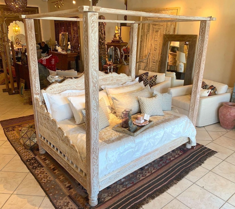 full size canopy bed