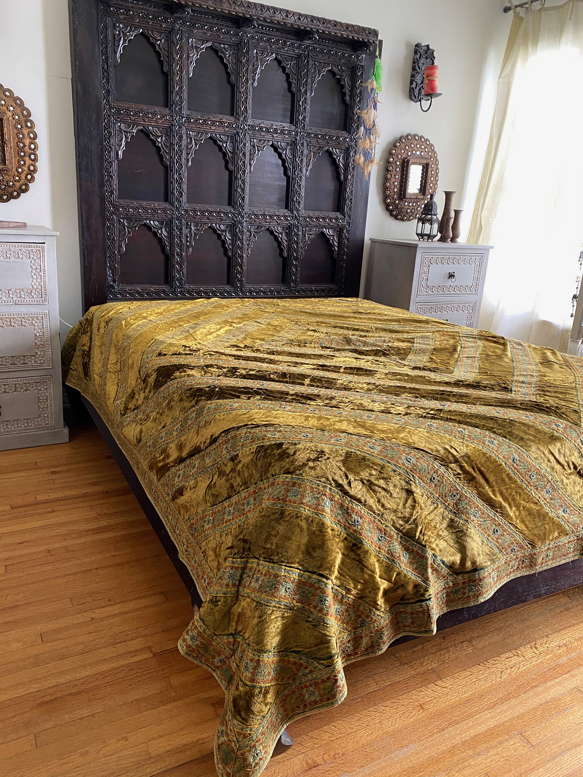 Vintage velvet and mirror work bedcover, Velvet Bedcover, Bedding