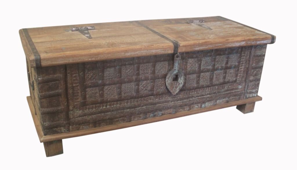 Decorative Vintage Hand Crafted Trunk Chest Coffee Table Blanket