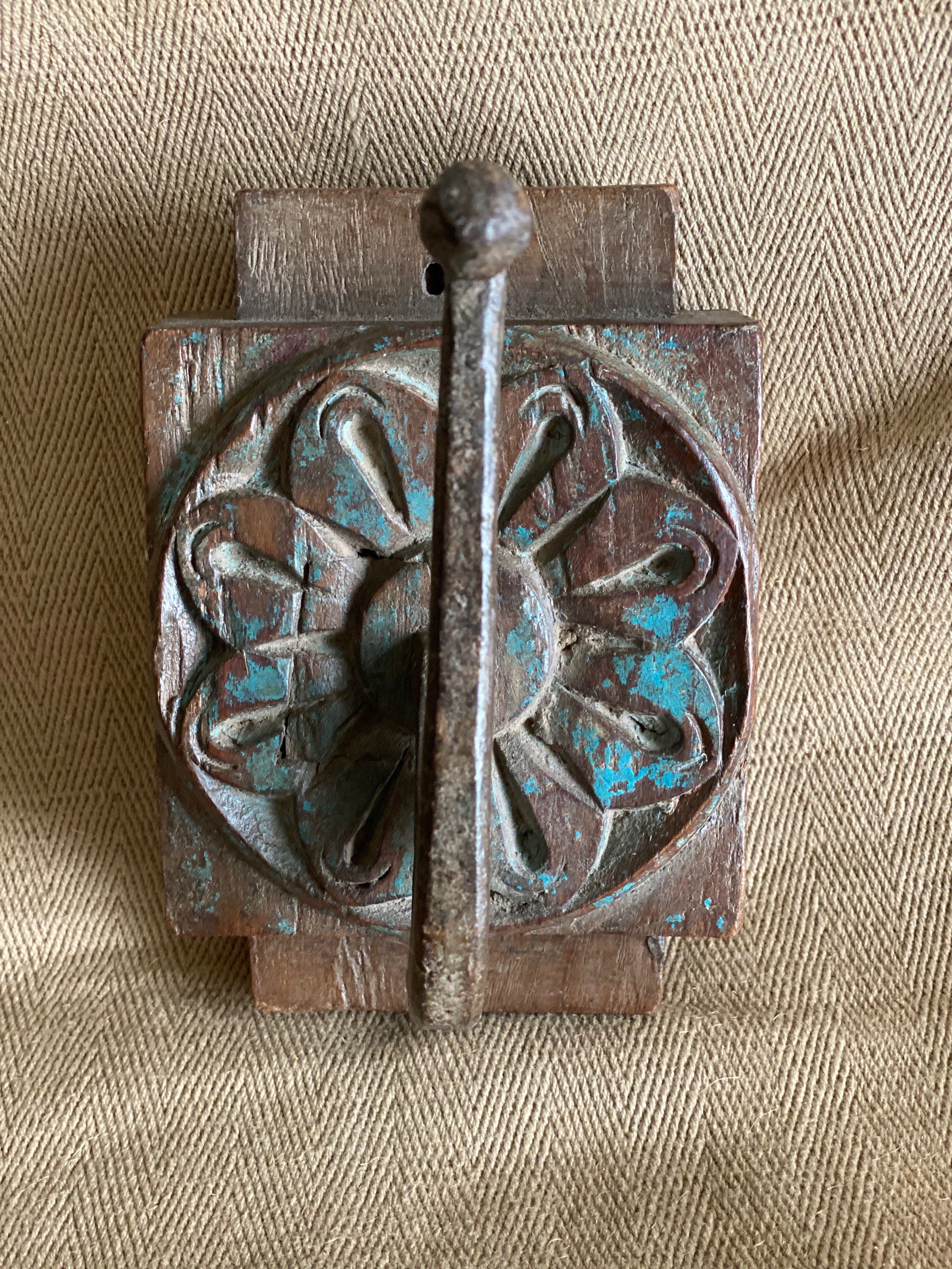 Vintage Single hook in wooden carved flower, hooks, Wall Hook, wooden