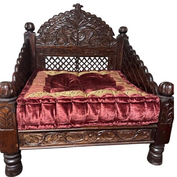 手彫りニーム材ジュラチェア: ボヘミアンインディアンシーティング