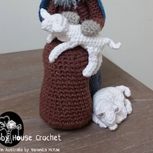 Gehäkeltes Lammmuster. Cubby Haus gehäkelt. Amigurumi Muster. Ideal für Krippe