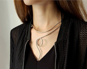 Beautiful minimalist and contemporary necklace - wearable art - nonconformist and design - sculptural - Gift idea.