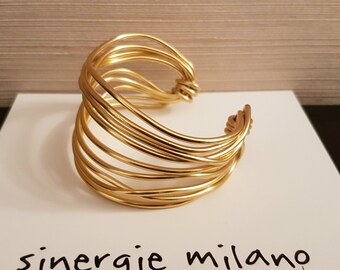 BRACELET in light gold colored aluminium, band, golden jewellery, modern, gift idea for mum, girlfriend, teacher - Christmas gift idea