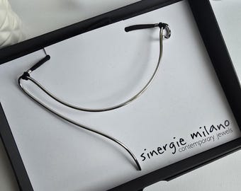 Minimalist asymmetric titanium-plated necklace. Contemporary sculptural jewelry. Handmade half-choker. Sinergie Milano