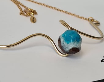 Particular crewneck necklace in Gold plated Brass and Blue Agate. Refined and elegant. Gift idea for mom, teacher, girlfriend.