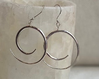 Spiral silver earrings, handmade in Cairo