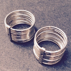 Silver stacking wire ring handmade in Cairo image 1