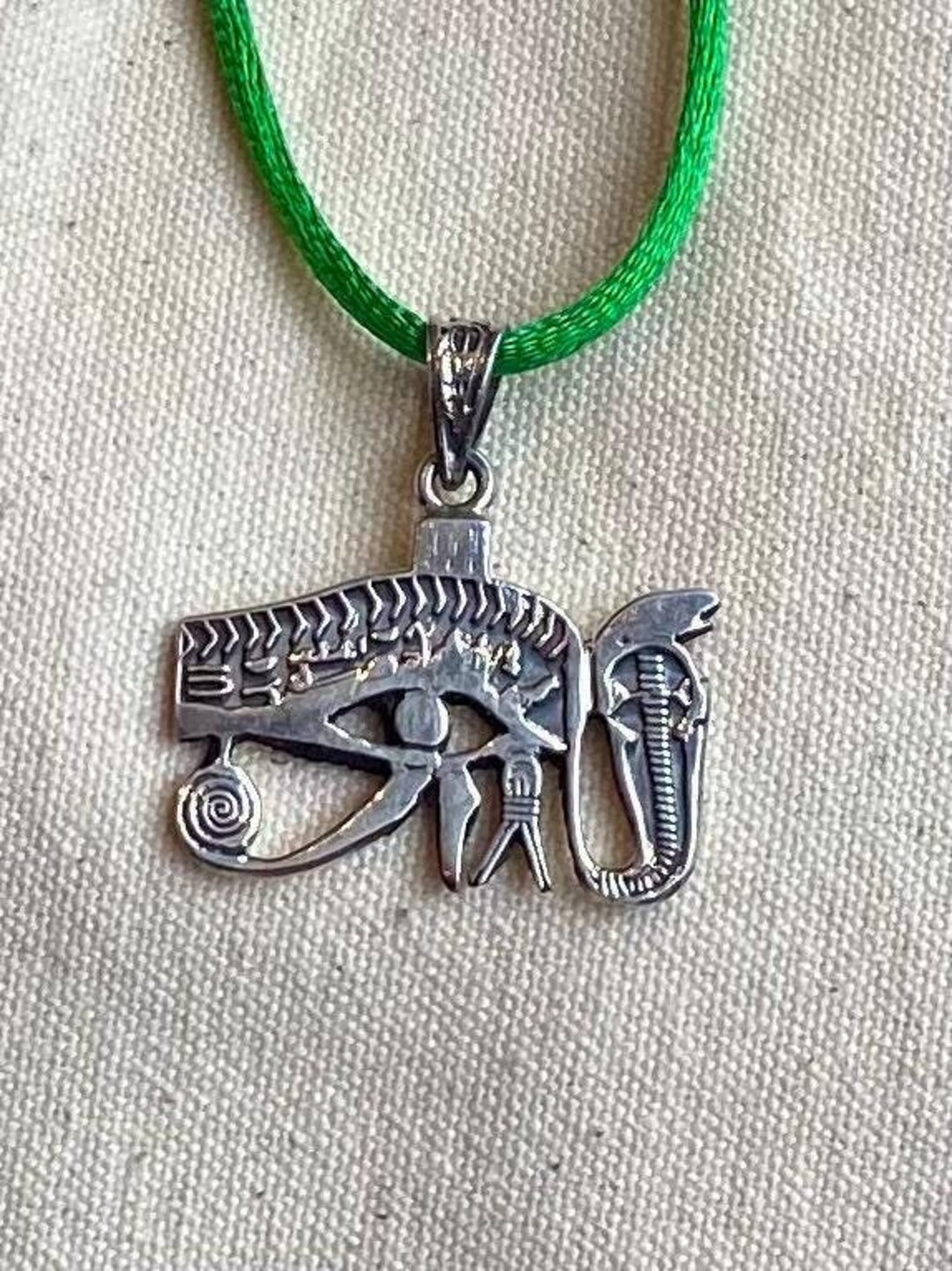 Colgante De Ojo De Horus Egipcio De Plata De Ley 925 Maciza Con Signos