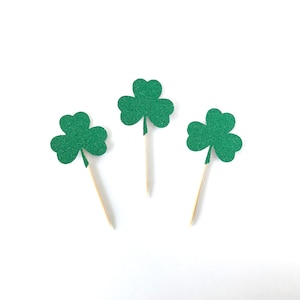 Shamrock Cupcake Toppers, St Patricks Day, Kiss me i&#39;m Irish, Lucky in love, St Paddys Day Party, Luck of the Irish, Birthday Party