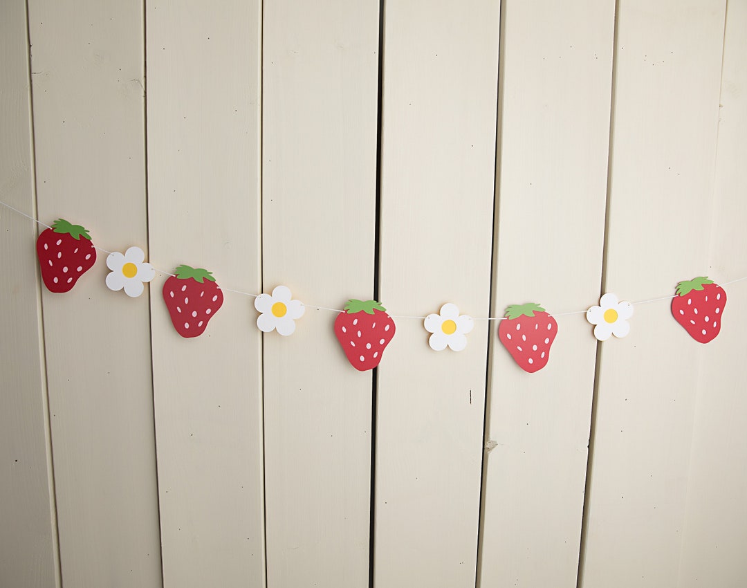 Strawberry Daisy Garland, Fruitty Party Decor, Berry Sweet Birthday