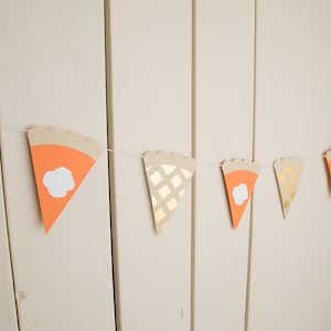 Apple Pumpkin Pie Garland, Thankful, Thanksgiving Home Decor, Gobble till you Wobble, Fall Themed Decor, Friendsgiving