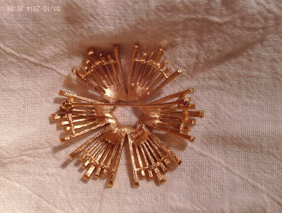 Vintage 1950's Crown Trifari "Sunburst" Brooch - image 3