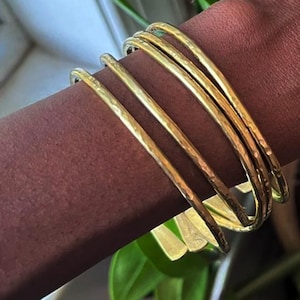 Hammered Brass Stackable Bangles, Textured Brass Bangles Set, Hand-Hammered Brass Bangles, Artisan Textured Bangles, Unique Brass Bangles