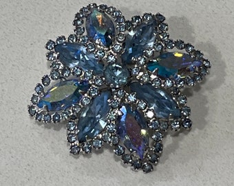 Vintage Weiss Brooch