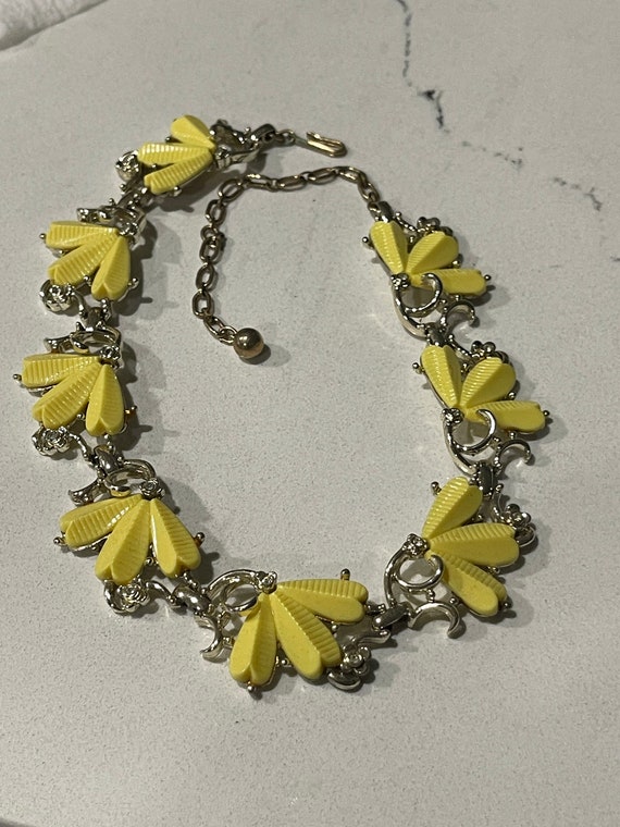Bogoff Necklace: Yellow Plastic Fan Links, Mid Ce… - image 1