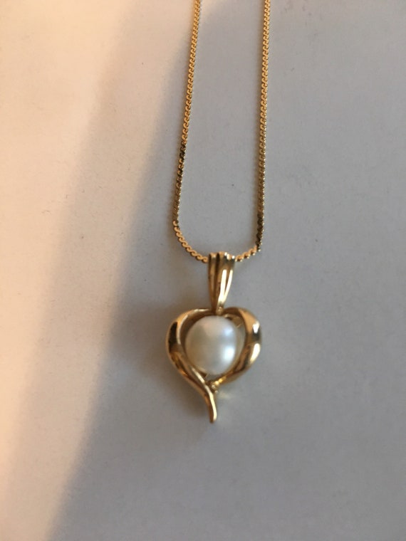 14 k pearl in heart necklace