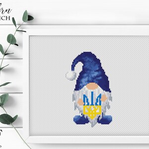 ウクライナのノームクロスステッチパターン 戦争のないクロスステッチパターン ウクライナと共に立つ xstitch 即時ダウンロード PDF