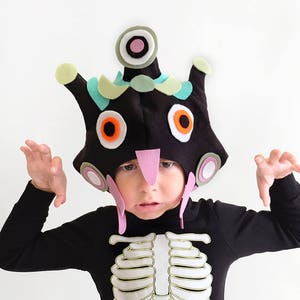 Monster PATTERN DIY costume mask sewing tutorial creative play ideas for kids dark children alien creature holiday halloween purim gift