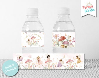 Peut inclure: Etiquettes de bouteille d'eau sur le thème des fées. Les étiquettes présentent un design aquarelle rose et blanc avec des fées, des champignons et des fleurs. Le texte sur les étiquettes indique "A Little Fairy Is On Her Way!" et "Téléchargement instantané".