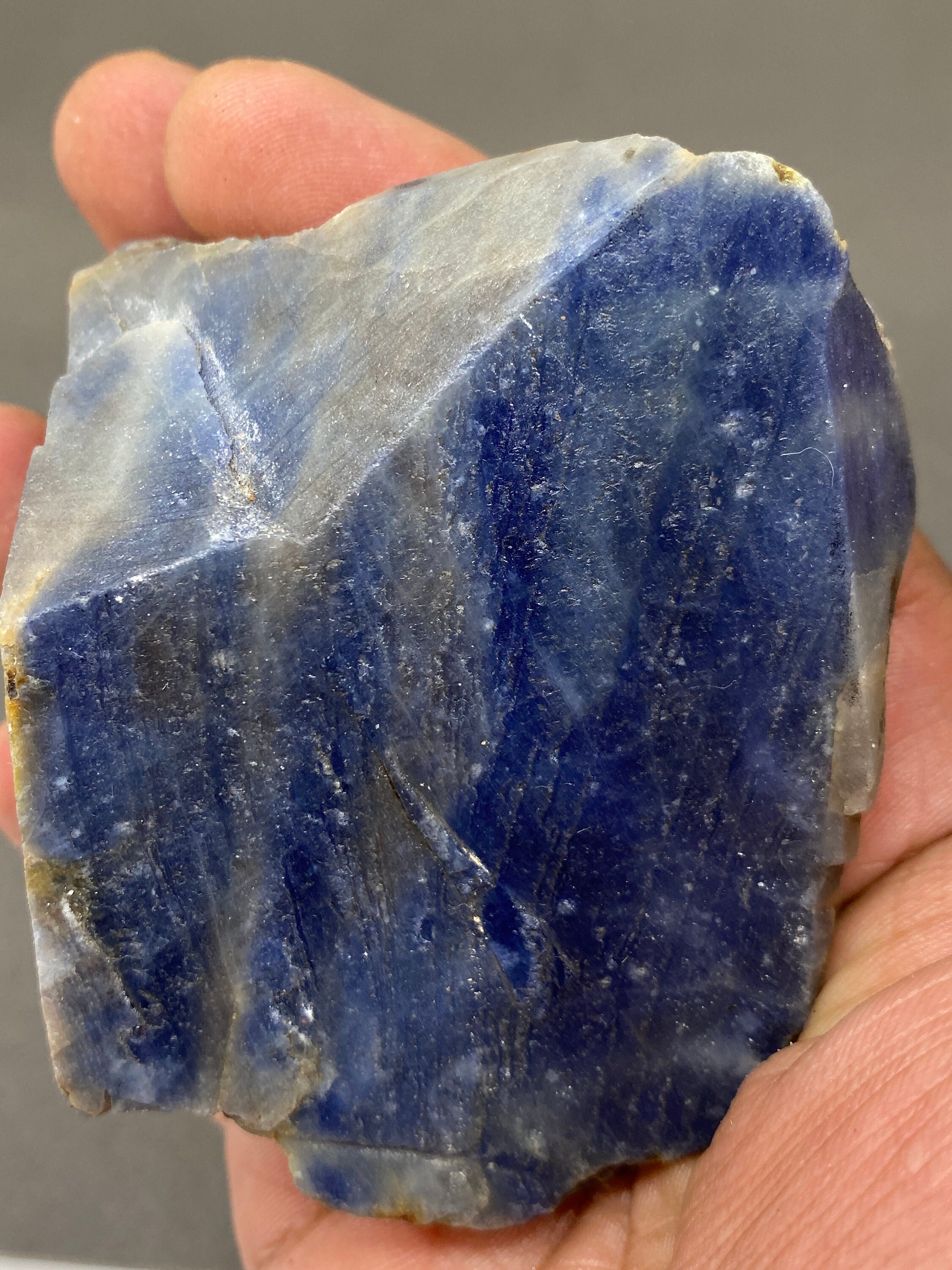 画材 Sapphire Genuine Fine Magnificent Rare Blue Grey Natural Sapphire Piece Weighing 2160
