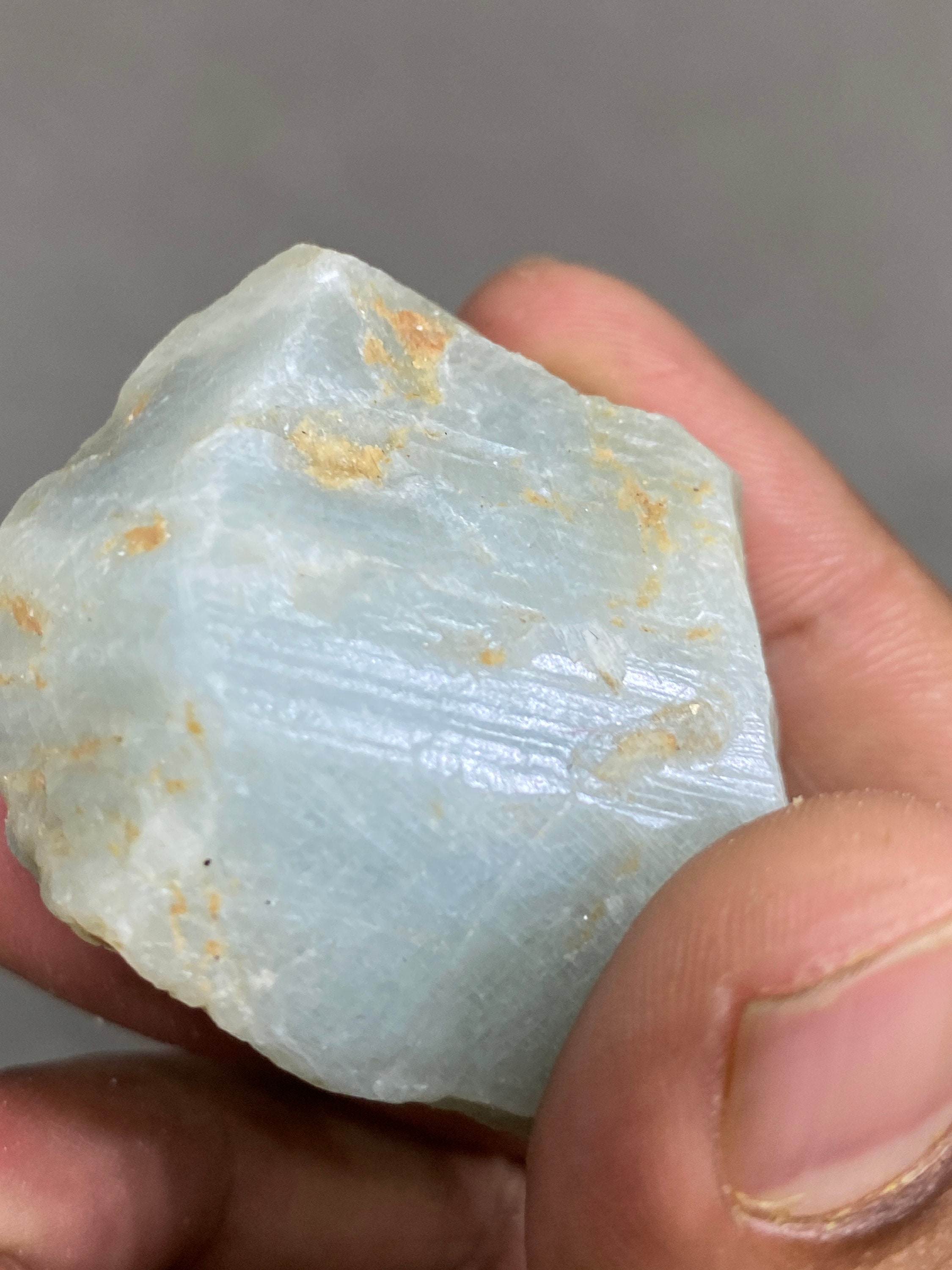 Very Rare Natural White Sapphire Wt 489 Carats 44x39mm Ideal for