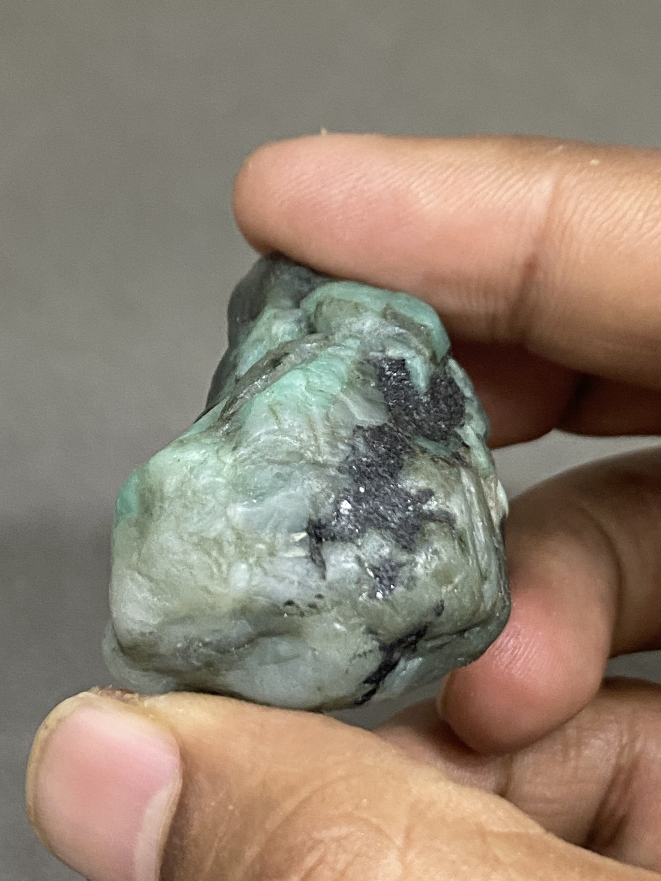 希少な巨大エメラルド原石 162カラット ビッグサイズ 42 x 30 mm