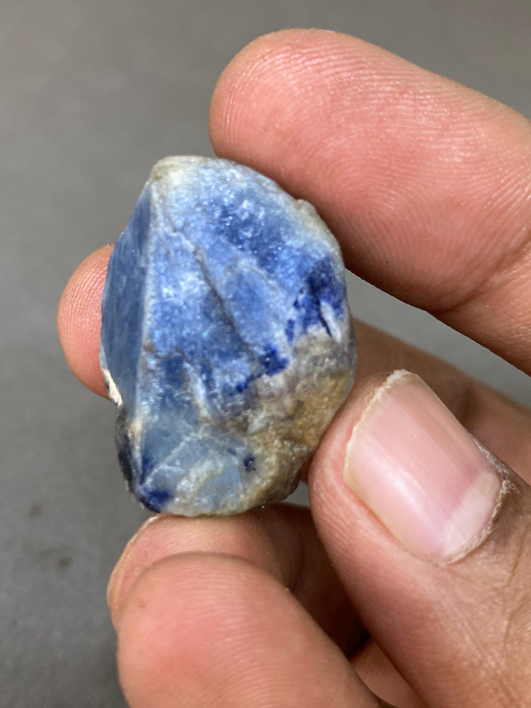 Stunning Very Rare Natural Blue Sapphire Raw 93.35 Carats 30x21mm