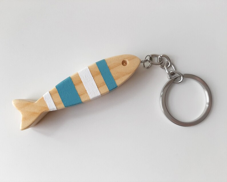 Summer fishing keychain, Minimalist wooden fish key ring, Boho chic beach accessories, Handmade wood ocean creatures image 3