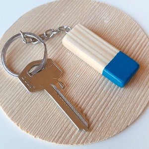 Customized wood keyring in minimalist design and Scandinavian style, Ideal as a birthday gift for him or her image 8