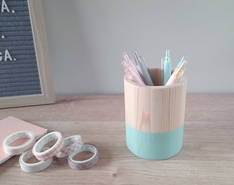 Minimalist wooden pencil holder. Nordic pen cup for desk. Geometric wood pen pot. Minimal makeup brush organizer. Scandinavian office decor