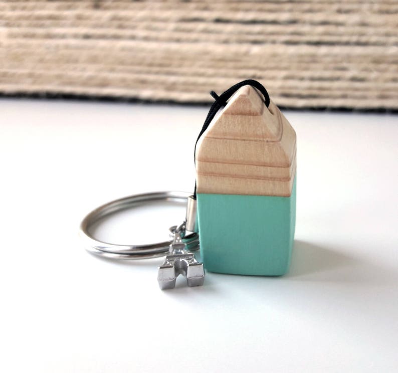 Wooden mint house keychain, Original gift for mom, Scandinavian style keyring with wooden house image 4