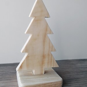 Scandinavian style wooden tree, perfect for children's rooms and nordic style living rooms. Great for Christmas image 7