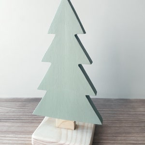 Scandinavian style wooden tree, perfect for children's rooms and nordic style living rooms. Great for Christmas image 6