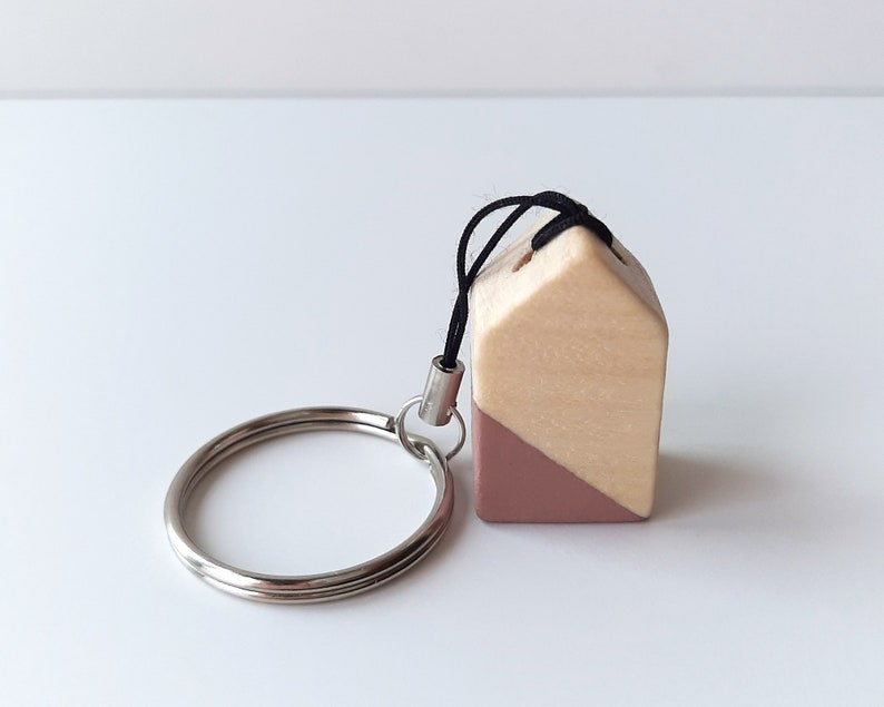 Scandinavian design keyring with tiny wooden house, Nordic style wood house women key chain, Minimalist stocking filler or wedding favors image 7