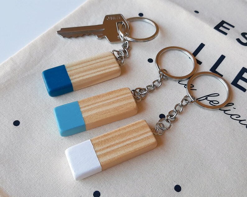 Customized wood keyring in minimalist design and Scandinavian style, Ideal as a birthday gift for him or her image 9