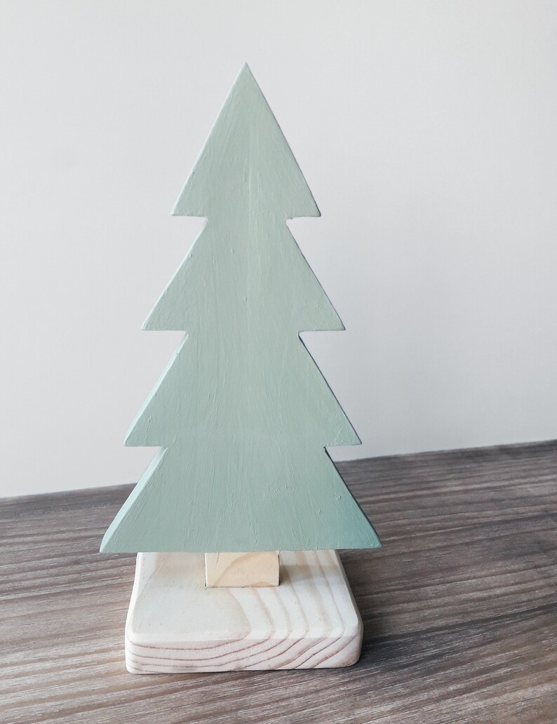 Scandinavian style wooden tree, perfect for children's rooms and nordic style living rooms. Great for Christmas image 4